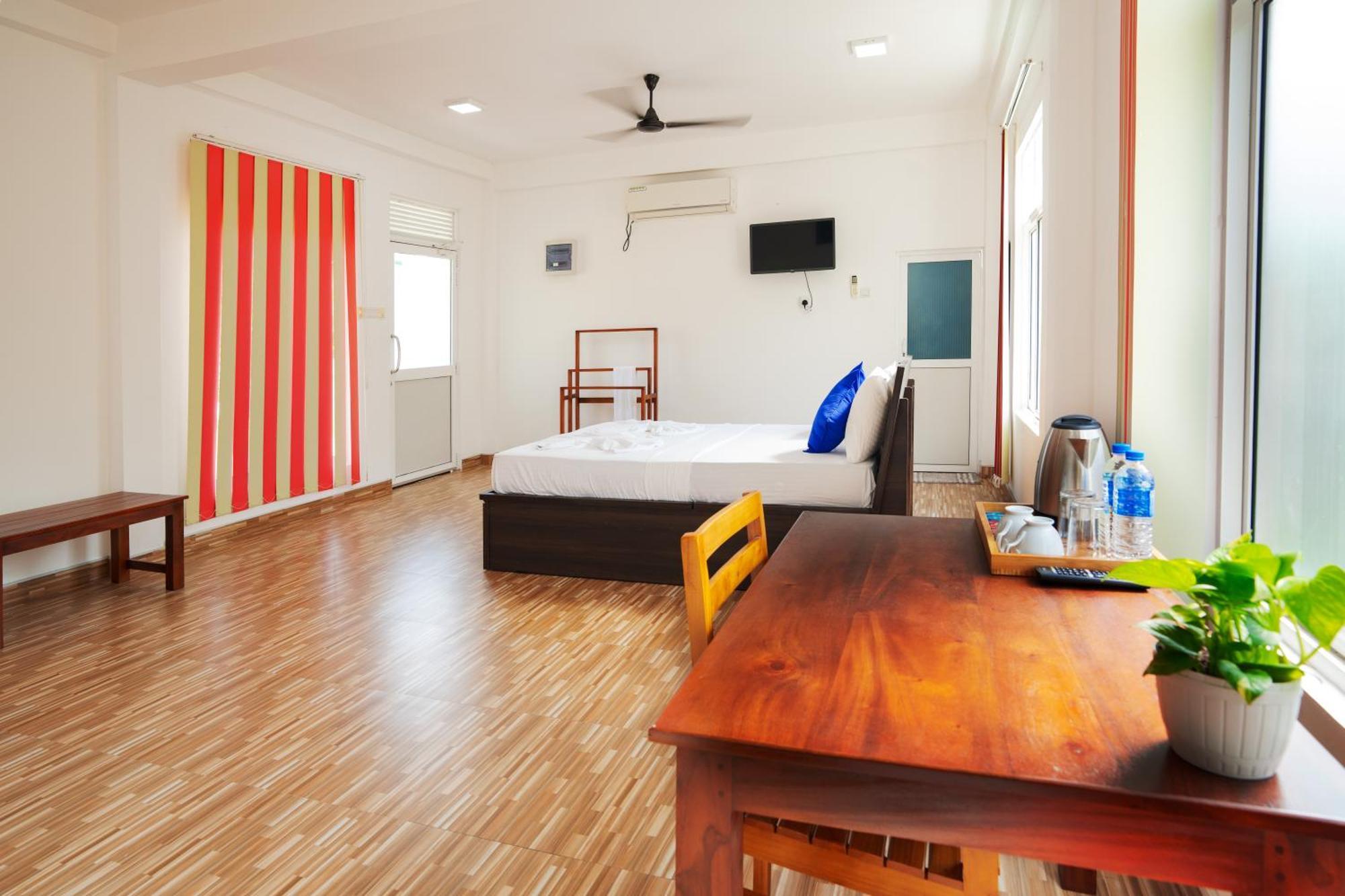 Lagoon Step Airport Transit Hotel Katunayaka Екстериор снимка